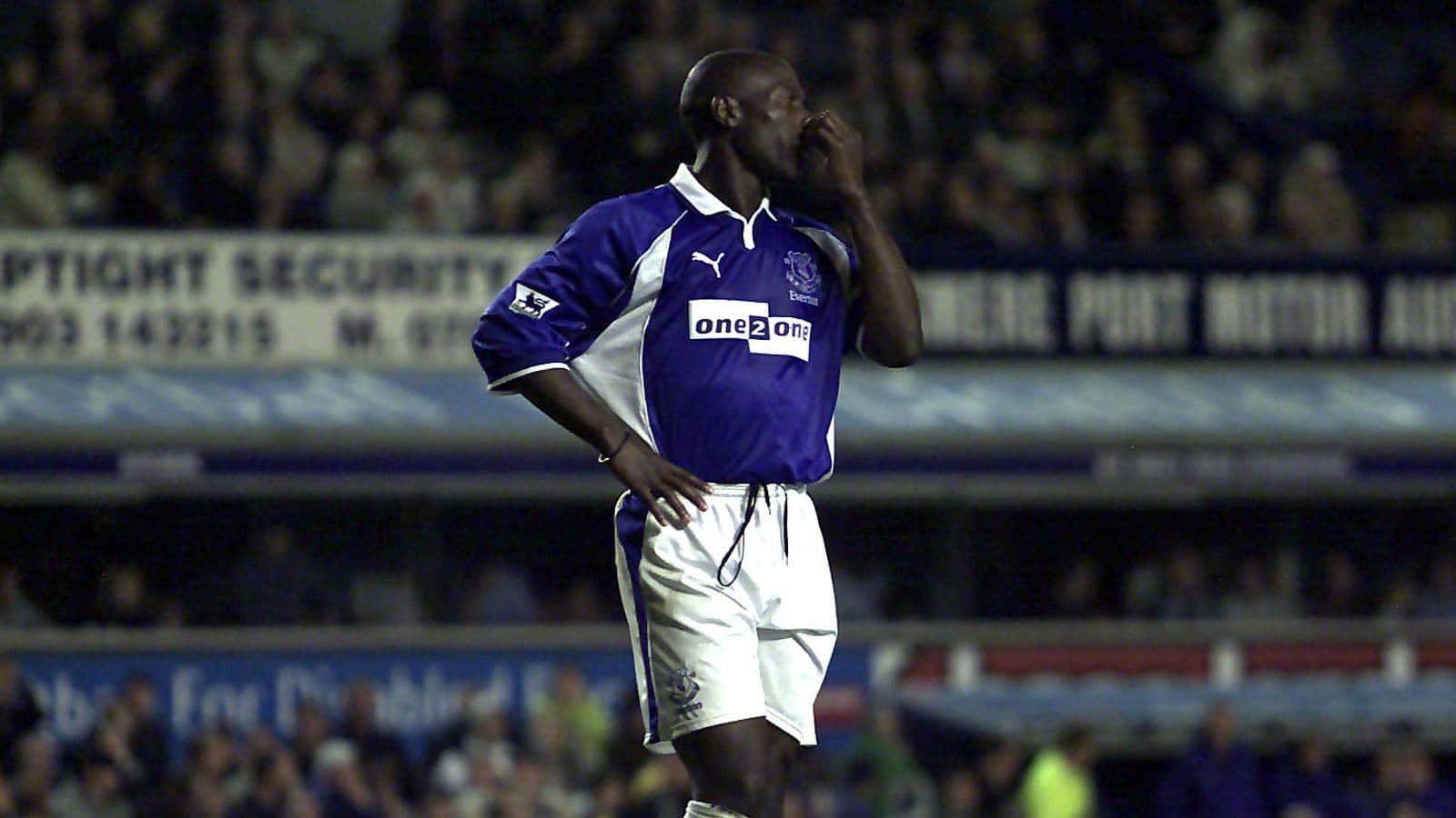 Kevin Campbell trong màu áo Everton